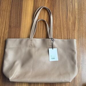 Cuyana Classic Easy Tote in Cappuccino Leather